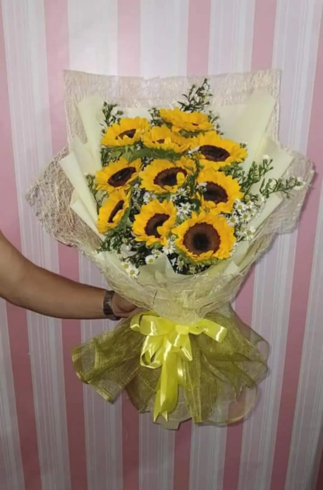 Golden Sunshine Bouquet 🌻 ✨ - Image 3