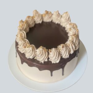 Chocolate Hazelnut Crunch Cake 🍫🌰🍓 - Image 2