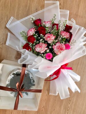 Classic Package ( Flowers + Cake )