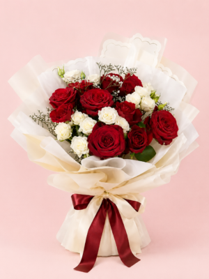 Red White Rose Bouquet with Fresh Roses Red White Rose Bouquet with Fresh Roses
