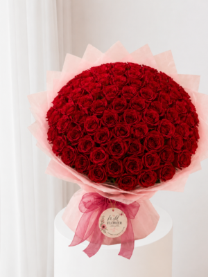 Luxury Red Rose Bouquet with fresh red roses, soft pink wrapping and ribbon for flower delivery in Dubai Luxury Red Rose Bouquet with fresh red roses, soft pink wrapping and ribbon for flower delivery in Dubai