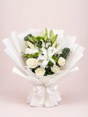 White Lily Rose Bouquet with Fresh White Flowers White Lily Rose Bouquet with Fresh White Flowers