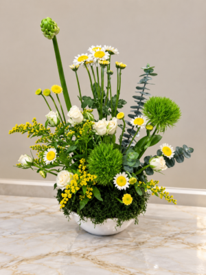 Garden Harmony Dubai green white and yellow fresh flower centerpiece Garden Harmony Dubai green white and yellow fresh flower centerpiece